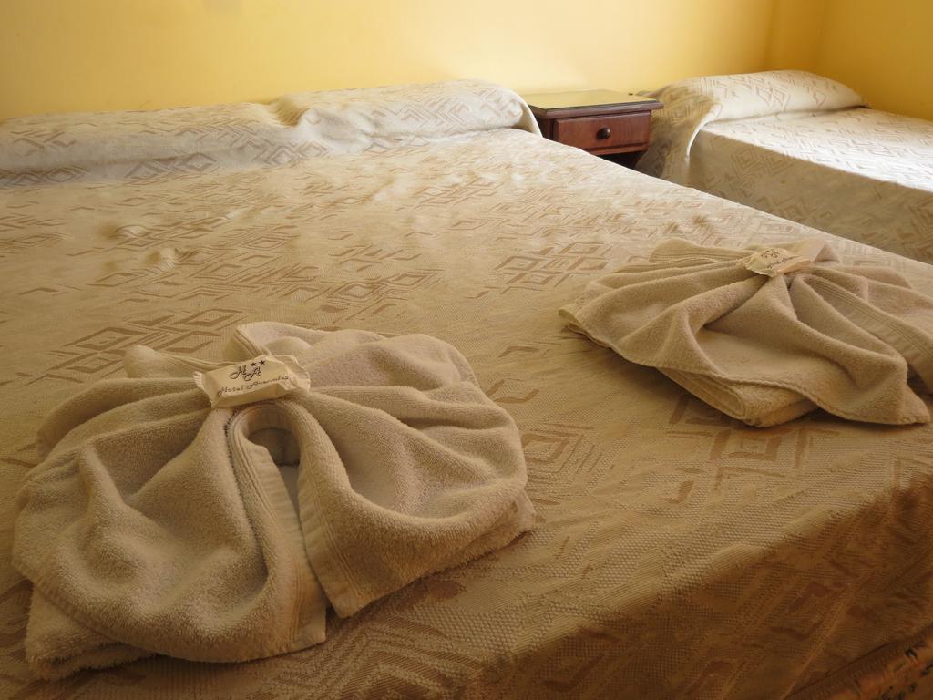 Hotel Arenales Villa Carlos Paz Quarto foto